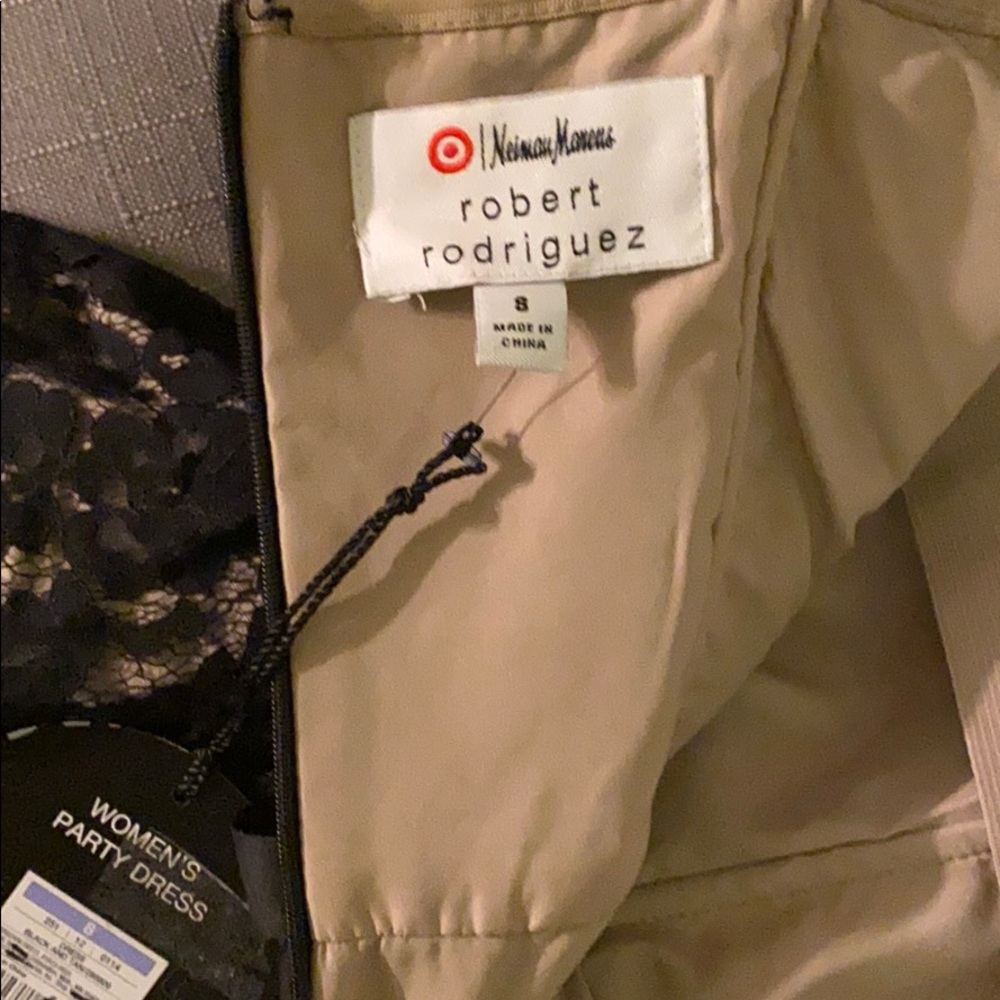 Black and cream lace dress - Picture 3 of 4